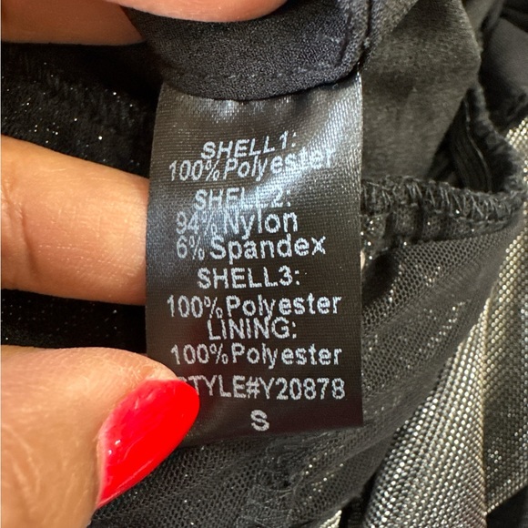 DO+BE Metallic Silver One Shoulder Bow Top Size Small - Picture 8 of 8